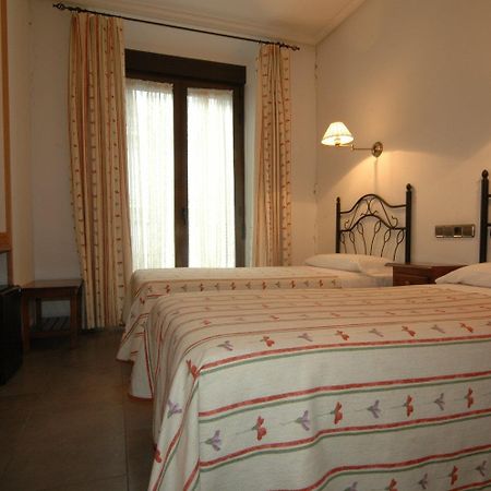 Hostal Ivor Madrid Ngoại thất bức ảnh