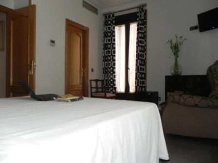 Hostal Ivor Madrid Ngoại thất bức ảnh