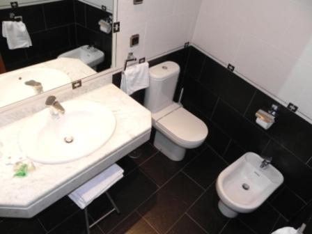 Hostal Ivor Madrid Ngoại thất bức ảnh