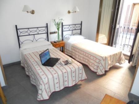 Hostal Ivor Madrid Ngoại thất bức ảnh