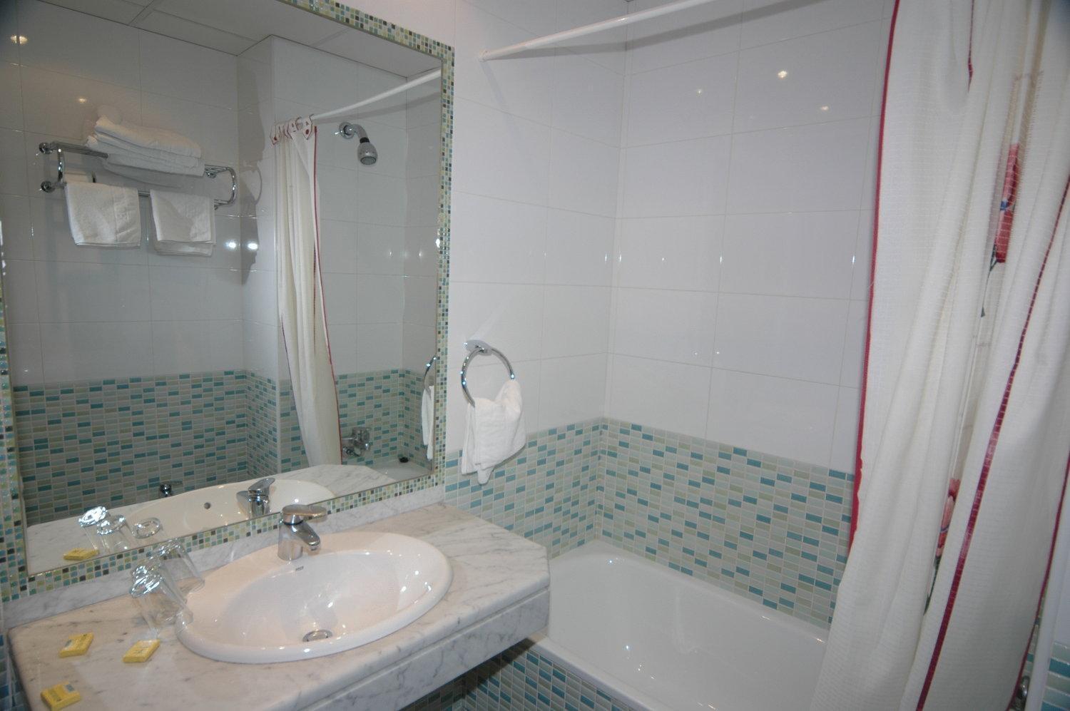 Hostal Ivor Madrid Ngoại thất bức ảnh