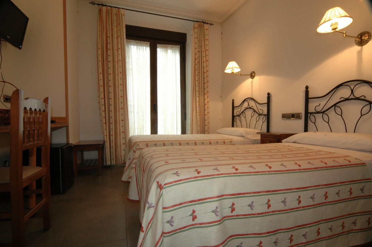 Hostal Ivor Madrid Ngoại thất bức ảnh